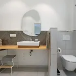 Eichengefluester Waldhuette Appartamento *